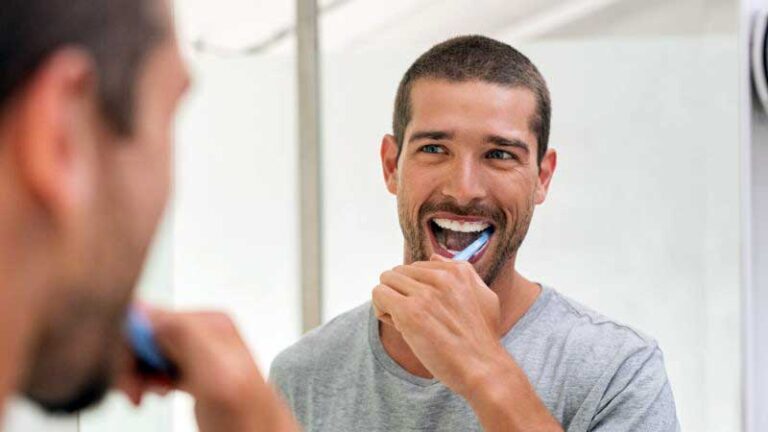 how-to-brush-your-teeth-effectively-dentist-in-forest-hill